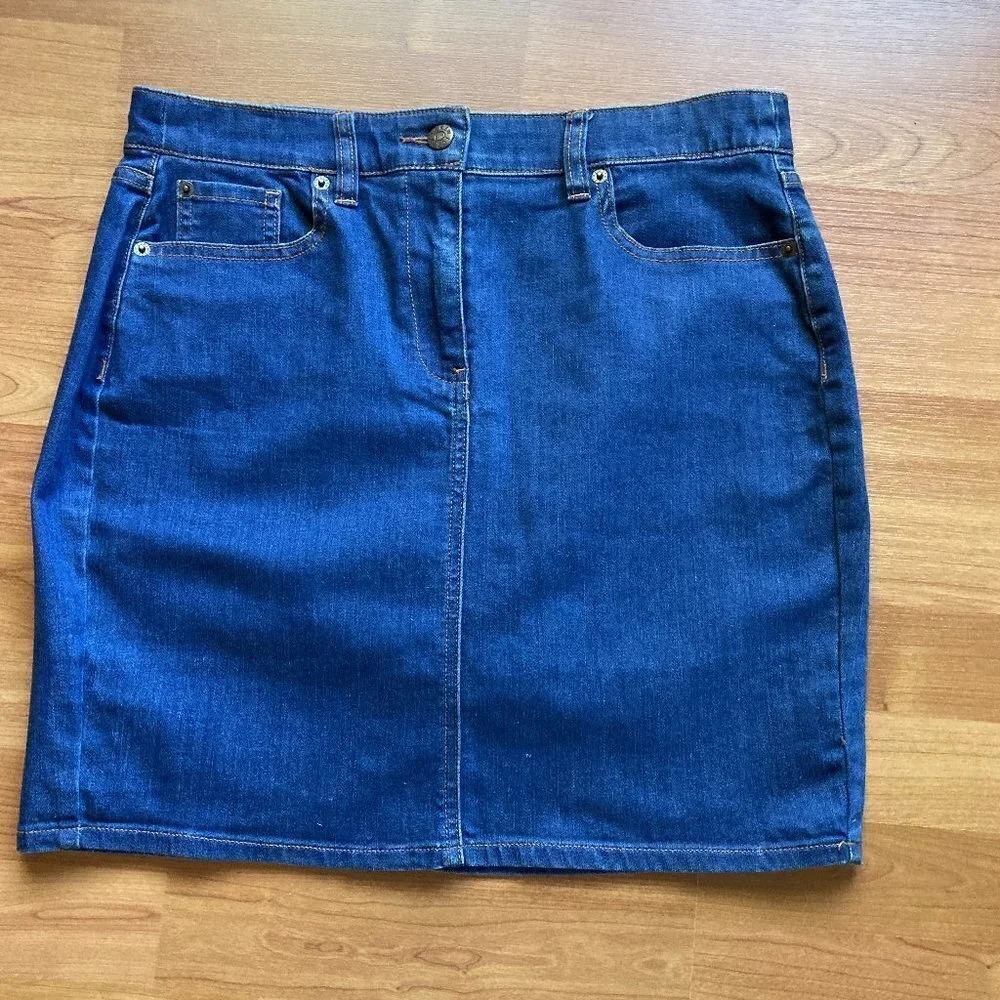 𝅺J Crew Factory Dark Wash Denim Skirt, Stretch, Size‎ 29